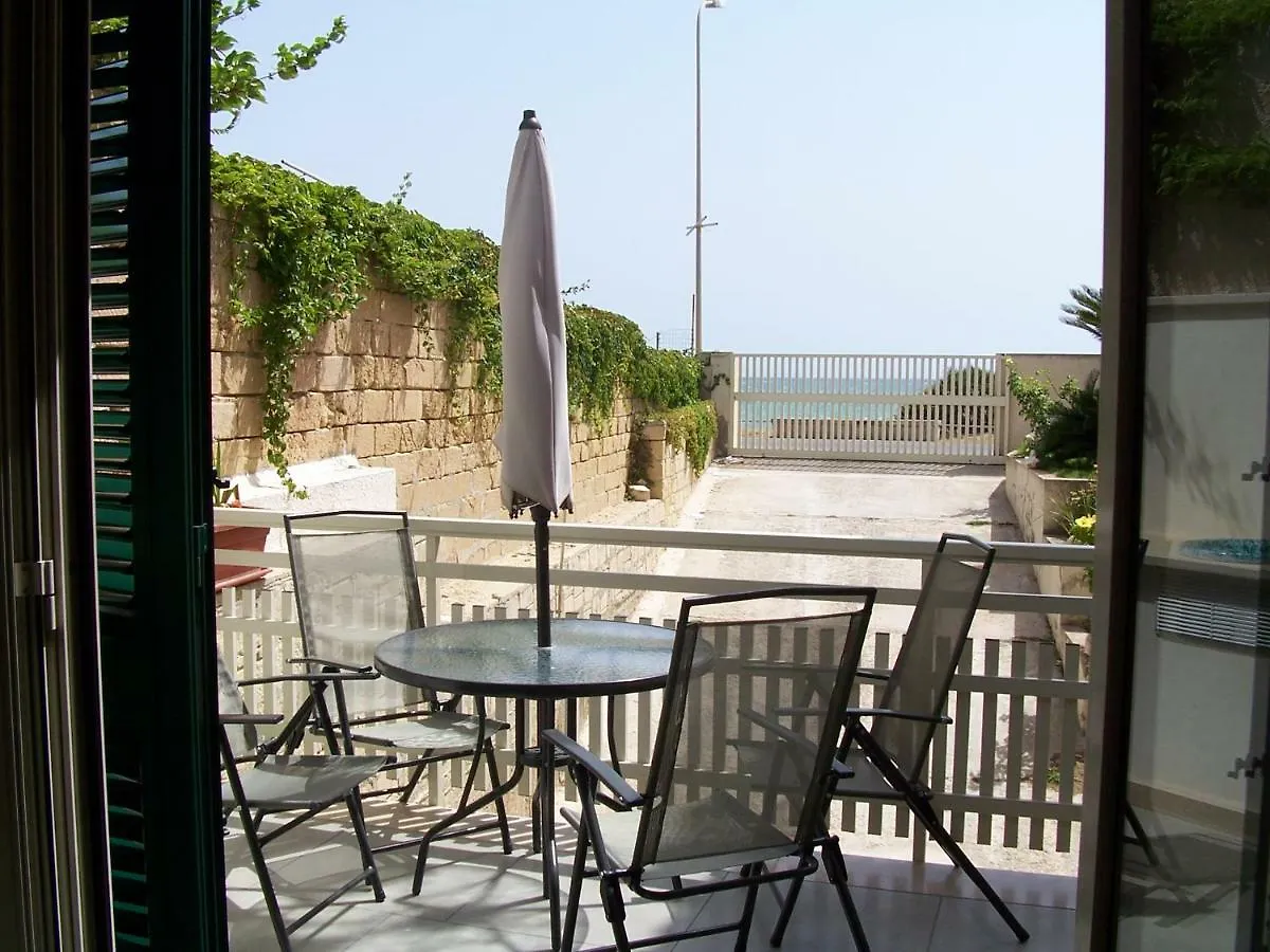 Mare Addosso Villa Marina di Ragusa Italia